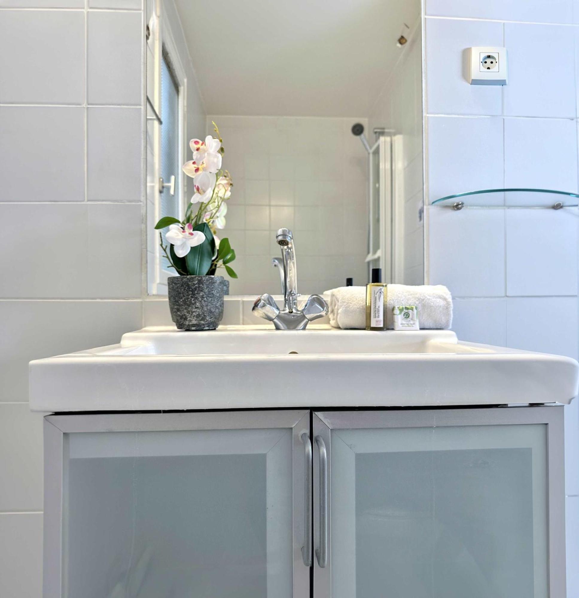Beautiful Calm Studio In Le Marais Paris Exterior foto